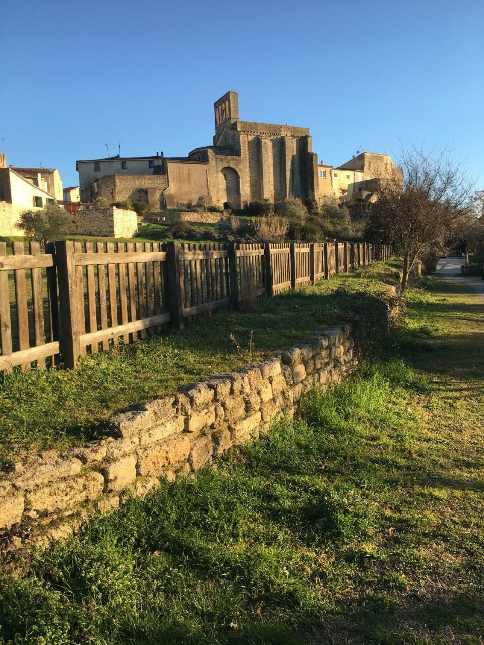 Montbazin La Domitia - Maison D'Hotes, Massages & Bien-Etre מראה חיצוני תמונה